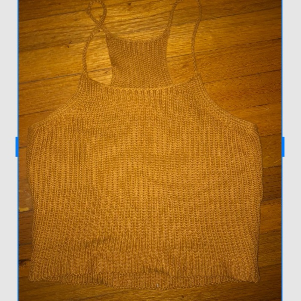 Knitted crop top
